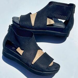 EILEEN FISHER Viv Sport tumbled nubuk wedge strappy sandals SIZE 9.5